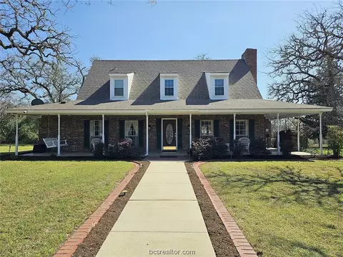 11878 Gordon Ln W, Bryan, TX 77808