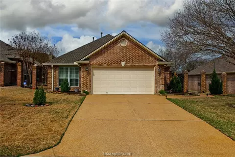 415 Rock Spring Ct, College Station, TX 77845