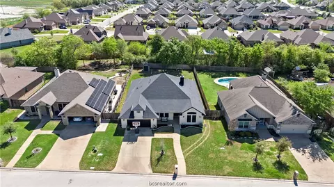 3024 Archer Cir, Bryan, TX 77808