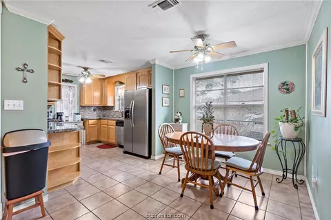 3706 Windridge Dr, Bryan, TX 77802 photo 10