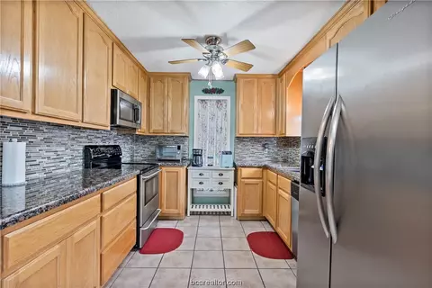 3706 Windridge Dr, Bryan, TX 77802 photo 11