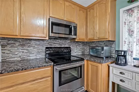 3706 Windridge Dr, Bryan, TX 77802 photo 12