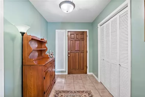 3706 Windridge Dr, Bryan, TX 77802 photo 4
