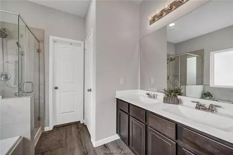 Bath - 963 Harper Ln, Bryan, TX 77803 photo 1 of 5