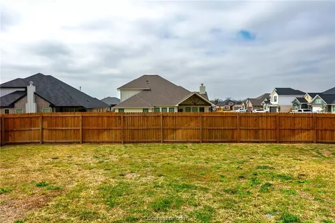 Exterior - 3513 Chantilly Path, Bryan, TX 77808 photo 6 of 6