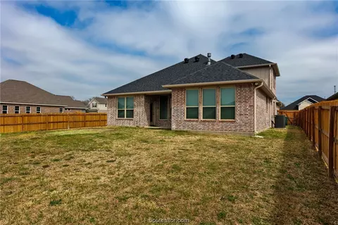 Exterior - 3513 Chantilly Path, Bryan, TX 77808 photo 4 of 6