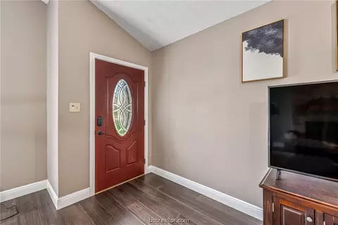 Entry Way - 407 Tee Dr, Bryan, TX 77801 photo 1 of 2
