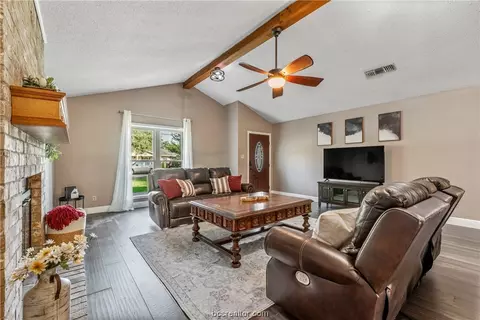 Living - 407 Tee Dr, Bryan, TX 77801 photo 3 of 5