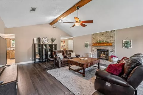 Living - 407 Tee Dr, Bryan, TX 77801 photo 1 of 5