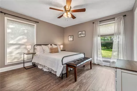 Bedroom - 407 Tee Dr, Bryan, TX 77801 photo 4 of 5