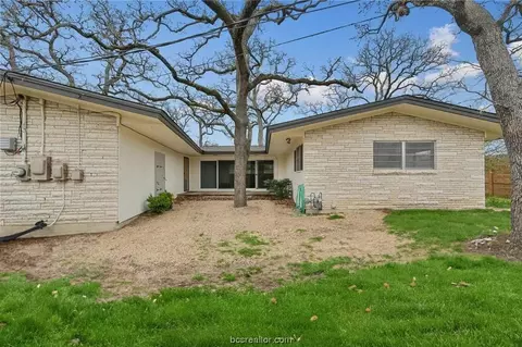 Exterior - 708 Esther Blvd, Bryan, TX 77802 photo 4 of 6