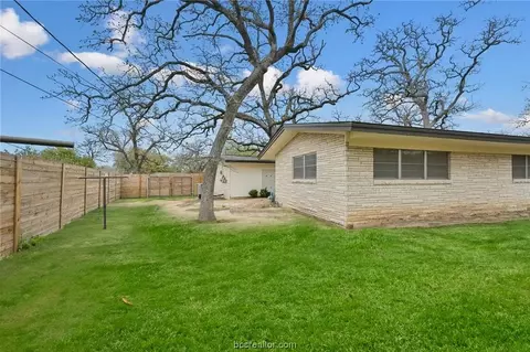 Exterior - 708 Esther Blvd, Bryan, TX 77802 photo 5 of 6