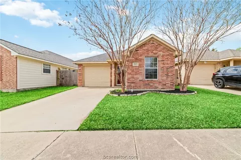 2623 Symphony Park Dr, Bryan, TX 77802