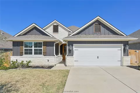 4005 Brownway Dr, College Station, TX 77845