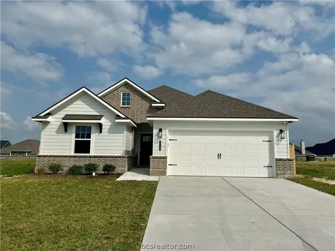 3132 Margaret Rudder Pkwy, Bryan, TX 77808