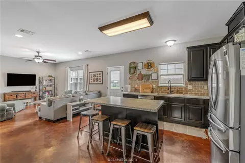 Kitchen - 16172 Bench Ln, Bryan, TX 77807 photo 1 of 3