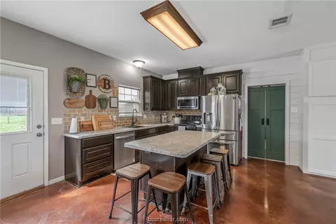 Kitchen - 16172 Bench Ln, Bryan, TX 77807 photo 2 of 3