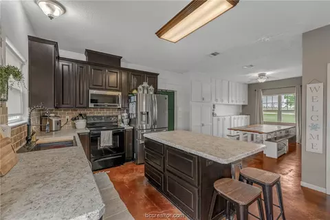 Kitchen - 16172 Bench Ln, Bryan, TX 77807 photo 3 of 3