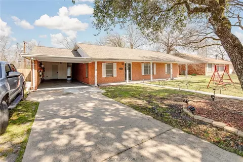 Exterior - 2701 Wayside Dr, Bryan, TX 77802 photo 3 of 13