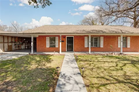 Exterior - 2701 Wayside Dr, Bryan, TX 77802 photo 2 of 13