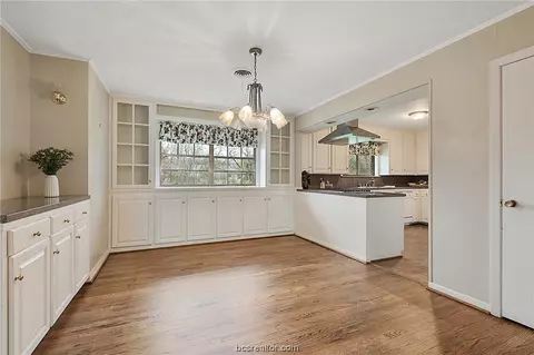 Dining - 807 Esther Blvd, Bryan, TX 77802 photo 2 of 2