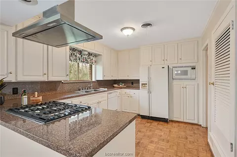 Kitchen - 807 Esther Blvd, Bryan, TX 77802 photo 2 of 2