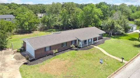 807 Esther Blvd, Bryan, TX 77802