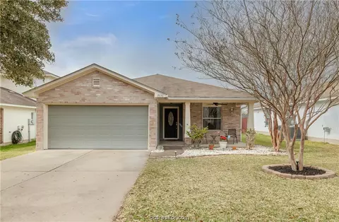 15130 Faircrest Dr, College Station, TX 77845