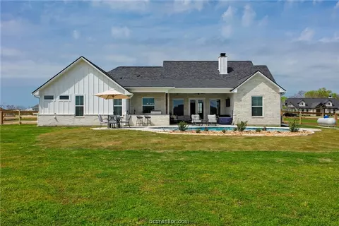 Exterior - 10332 Whiskey River Rd, Bryan, TX 77808 photo 6 of 10