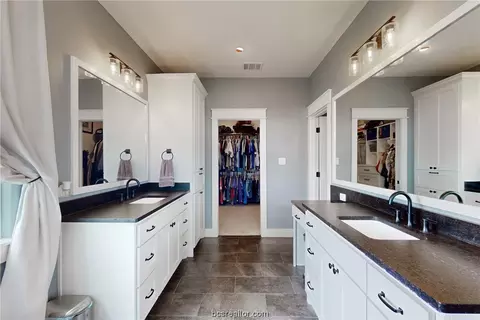 Bath - 10332 Whiskey River Rd, Bryan, TX 77808 photo 3 of 6