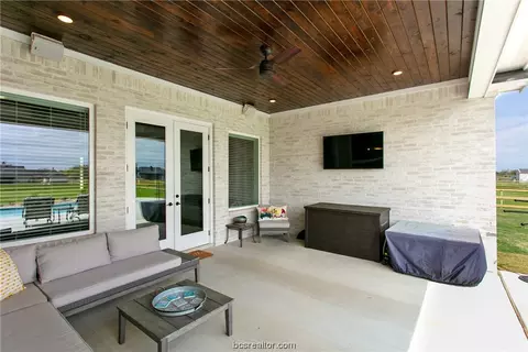 Exterior - 10332 Whiskey River Rd, Bryan, TX 77808 photo 3 of 10