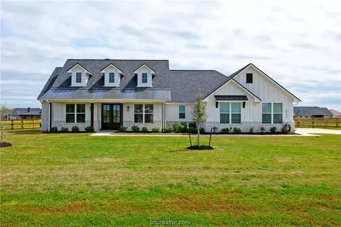 10332 Whiskey River Rd, Bryan, TX 77808