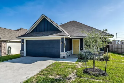 2811 Messenger Way, Bryan, TX 77803 photo 2