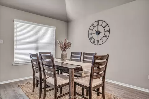 2811 Messenger Way, Bryan, TX 77803 photo 4