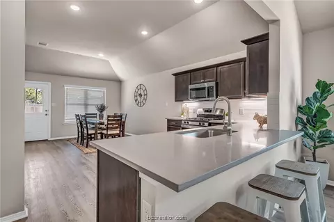 2811 Messenger Way, Bryan, TX 77803 photo 6