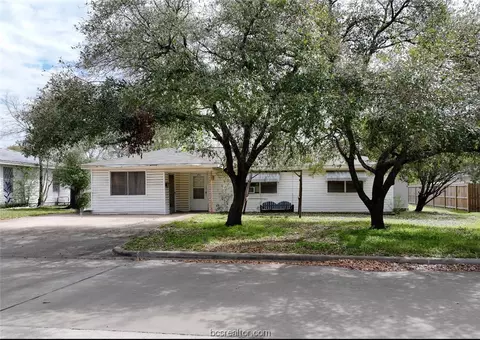 405 May St, Bryan, TX 77802 photo 2