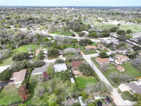 405 May St, Bryan, TX 77802 photo 5