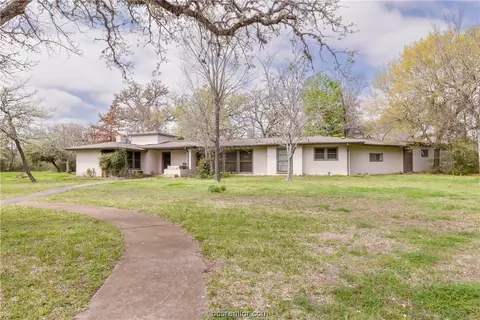 604 Hensel Ave, Bryan, TX 77801