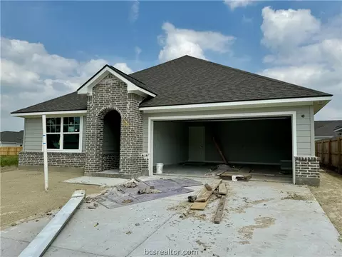 3116 Charge Ln, Bryan, TX 77808