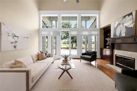 1111 Royal Adelade Dr, College Station, TX 77845