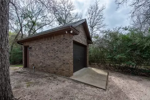 Exterior - 10601 Commonwealth Dr, Iola, TX 77861 photo 7 of 9