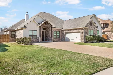 4810 Crooked Branch Dr, College Station, TX 77845