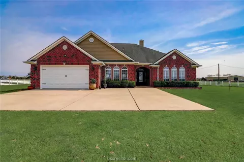 29270 Robinson Rd, Waller, TX 77484