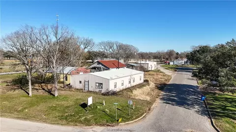 1446 St Mary St, Hempstead, TX 77445