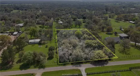 66 Windmill Dr, Hempstead, TX 77445