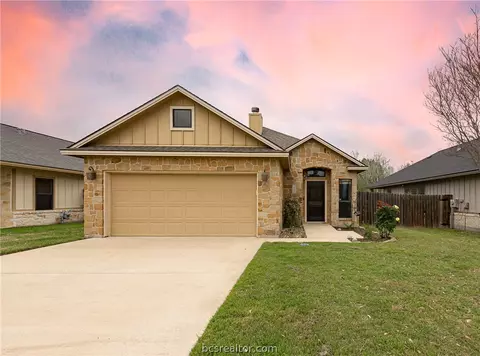 1598 Wimberly Pl, Bryan, TX 77802