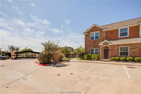 301 SW Parkway 354, College Station, TX 77840
