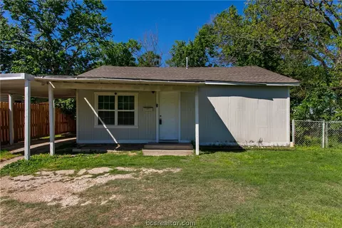 1204 W 27th St, Bryan, TX 77803