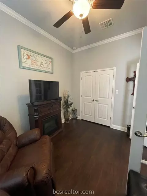 3040 Embers Loop, Bryan, TX 77808 photo 5
