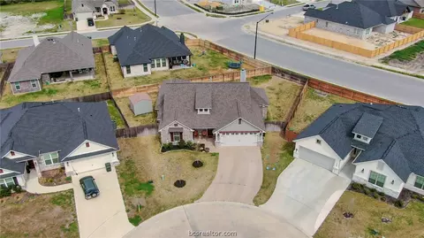 3002 Blackfoot Ct, Bryan, TX 77808 photo 2